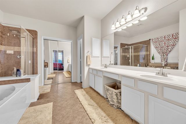 2244 Condor Street, Grand Prairie, TX 75052