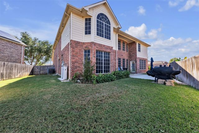 2244 Condor Street, Grand Prairie, TX 75052