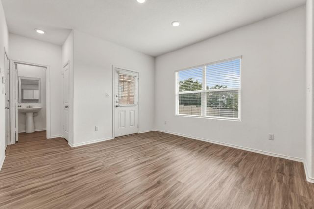 913 Legends LN, Georgetown, TX 78628