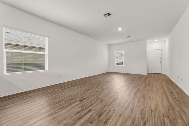 913 Legends LN, Georgetown, TX 78628