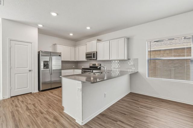 913 Legends LN, Georgetown, TX 78628