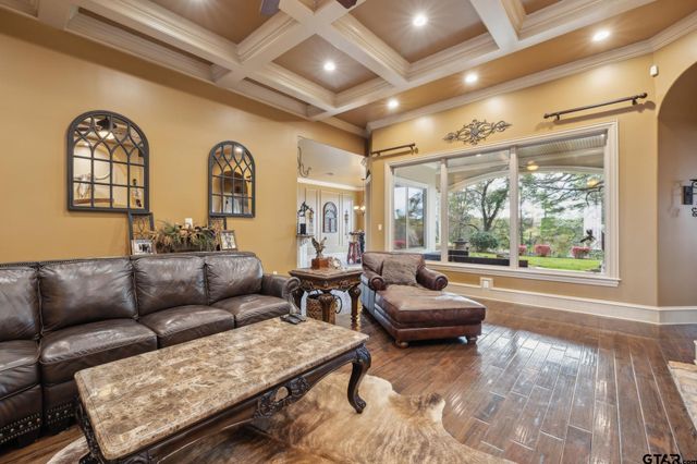 2901 Stewart Way, Tyler, TX 75709