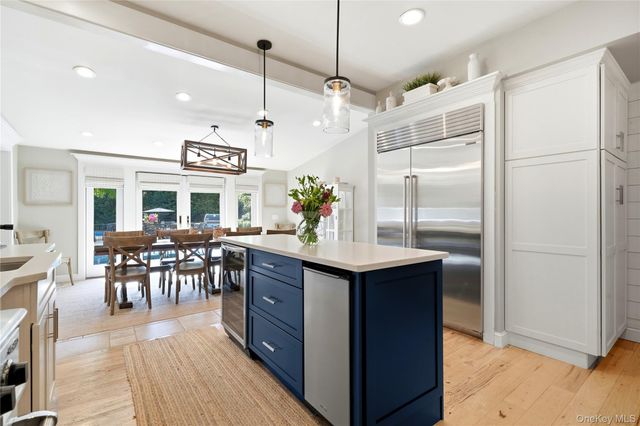 22 S Gillette Avenue, Bayport, NY 11705