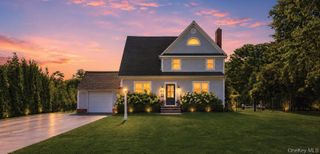 22 S Gillette Avenue, Bayport, NY 11705