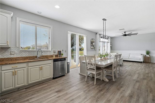 8130 Blue Daze CT, Lehigh Acres, FL 33972