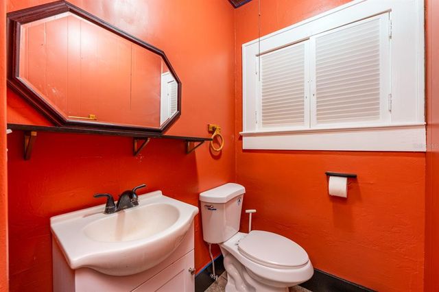 420 N CENTER STREET, Eustis, FL 32726