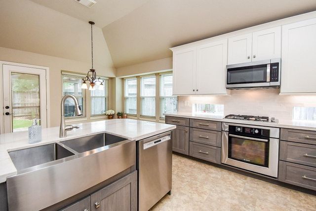 18025 Somerset Knolls, Houston, TX 77094