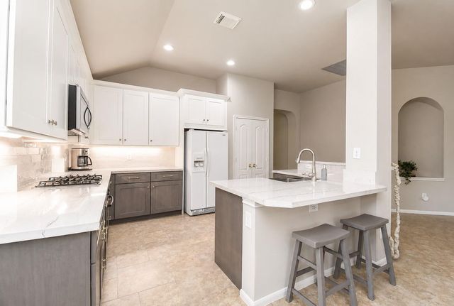 18025 Somerset Knolls, Houston, TX 77094