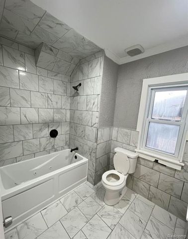 979 E Hollywood, Detroit, MI 48203