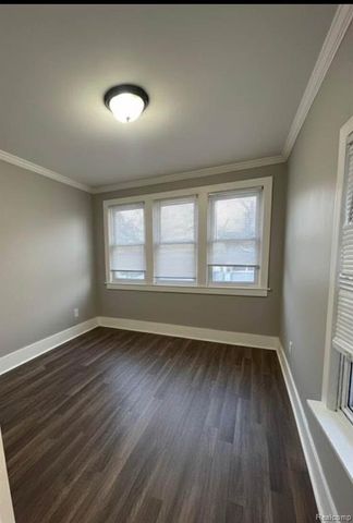 979 E Hollywood, Detroit, MI 48203