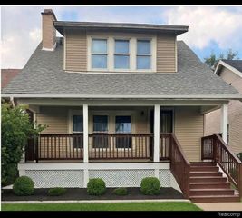 979 E Hollywood, Detroit, MI 48203