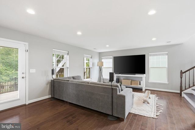 42628 BECKETT TER, Ashburn, VA 20148