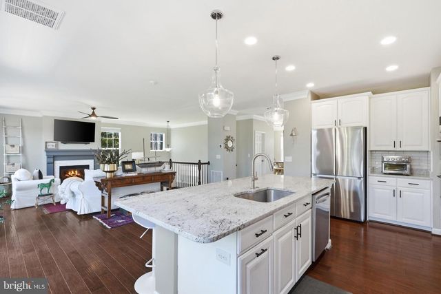 42628 BECKETT TER, Ashburn, VA 20148