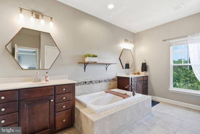 42628 BECKETT TER, Ashburn, VA 20148