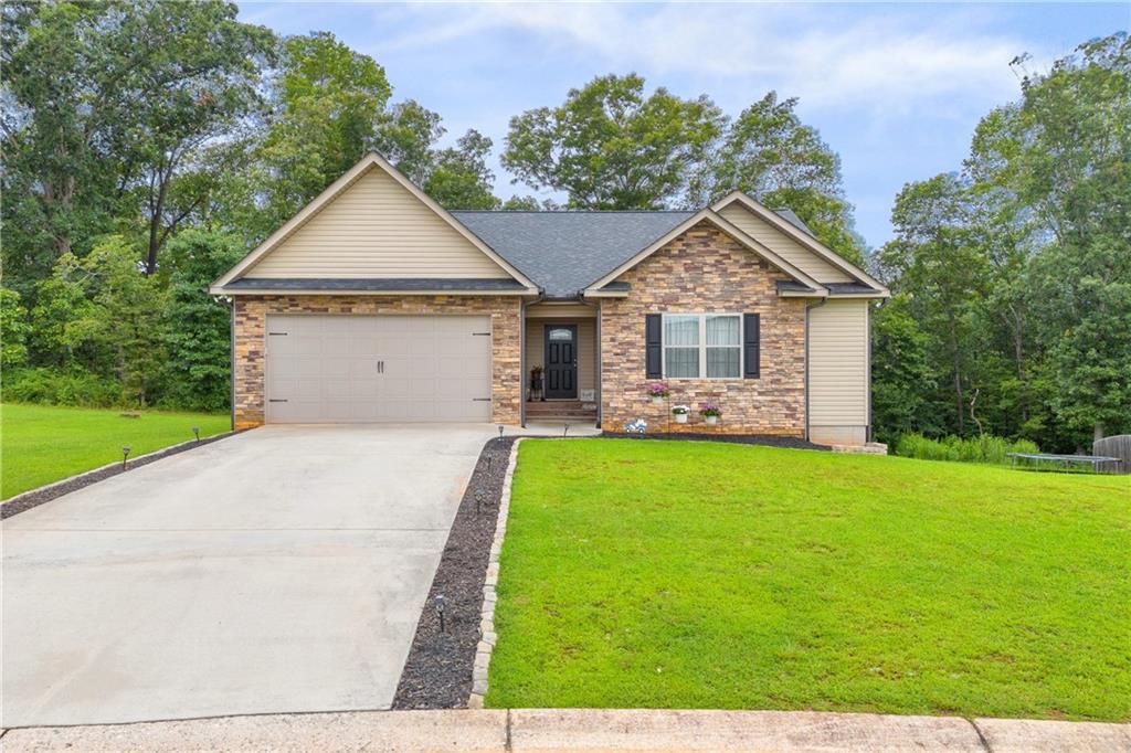 134 Mills Crossing Court, Demorest, GA 30535