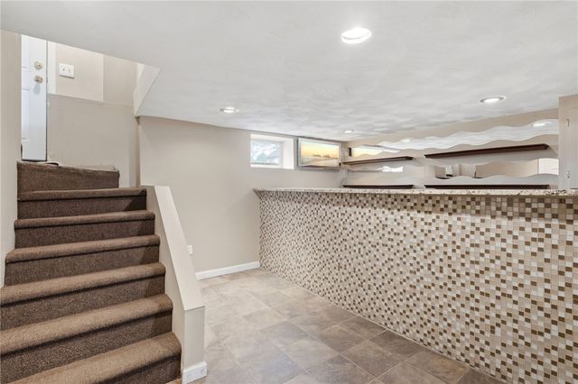 105 Park Avenue, Cranston, RI 02905