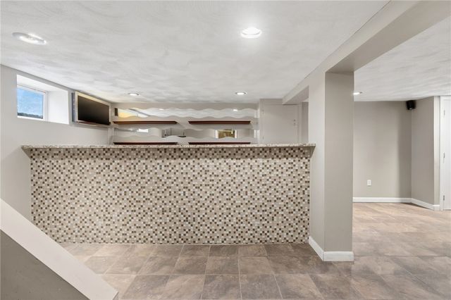 105 Park Avenue, Cranston, RI 02905
