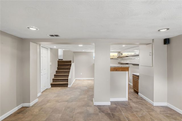 105 Park Avenue, Cranston, RI 02905