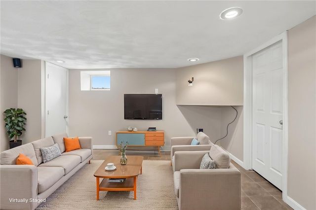 105 Park Avenue, Cranston, RI 02905