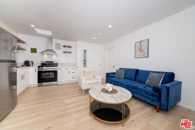 11315 Tiara Street, North Hollywood, CA 91601