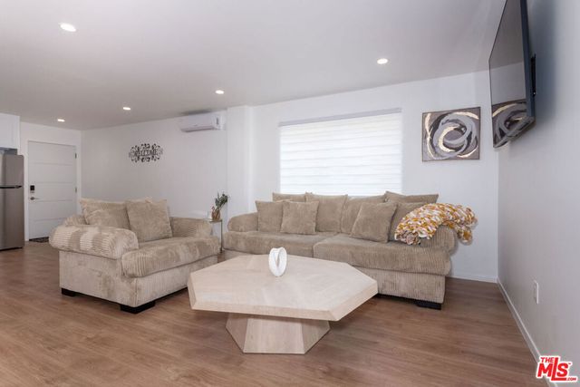 11315 Tiara Street, North Hollywood, CA 91601