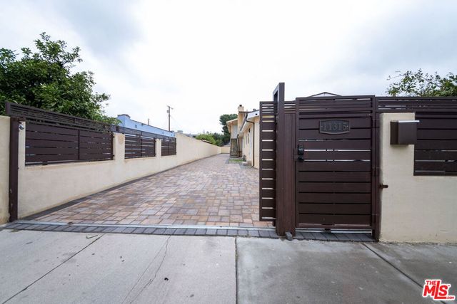 11315 Tiara Street, North Hollywood, CA 91601