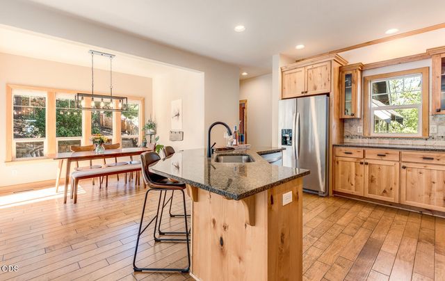 335 NW 17th Street, Bend, OR 97703