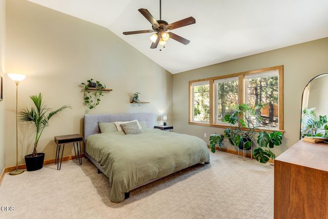 335 NW 17th Street, Bend, OR 97703