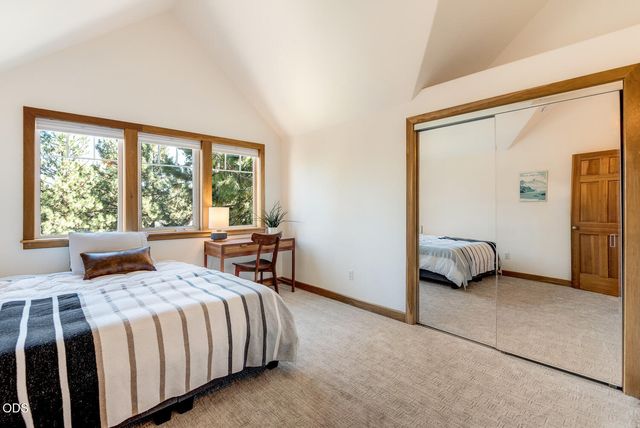 335 NW 17th Street, Bend, OR 97703