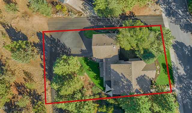 335 NW 17th Street, Bend, OR 97703