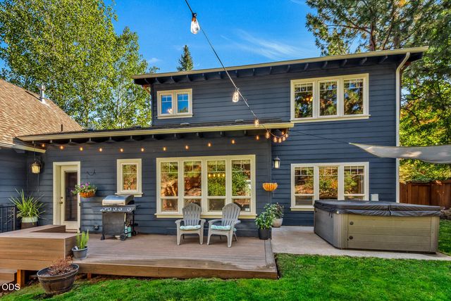 335 NW 17th Street, Bend, OR 97703