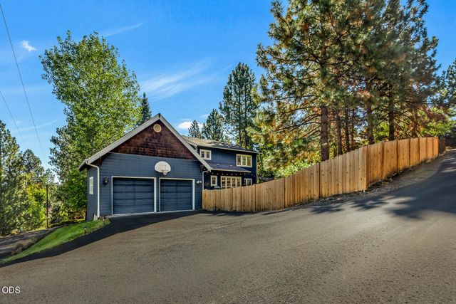 335 NW 17th Street, Bend, OR 97703