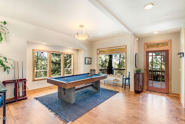 335 NW 17th Street, Bend, OR 97703
