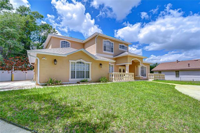 6213 PARKWAY BOULEVARD, Land O Lakes, FL 34639