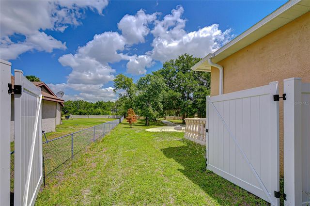 6213 PARKWAY BOULEVARD, Land O Lakes, FL 34639