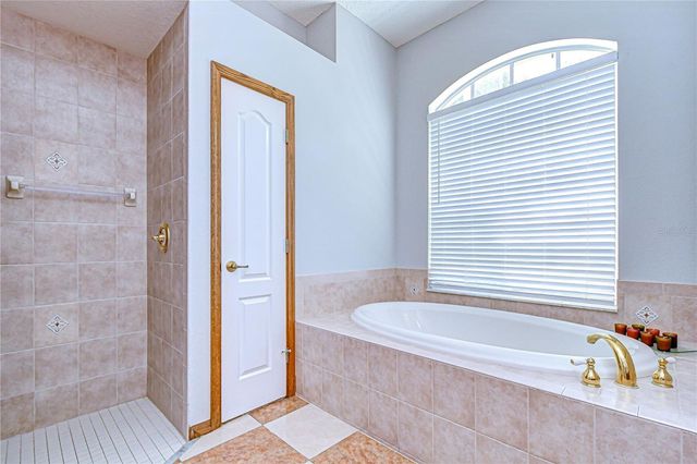 6213 PARKWAY BOULEVARD, Land O Lakes, FL 34639