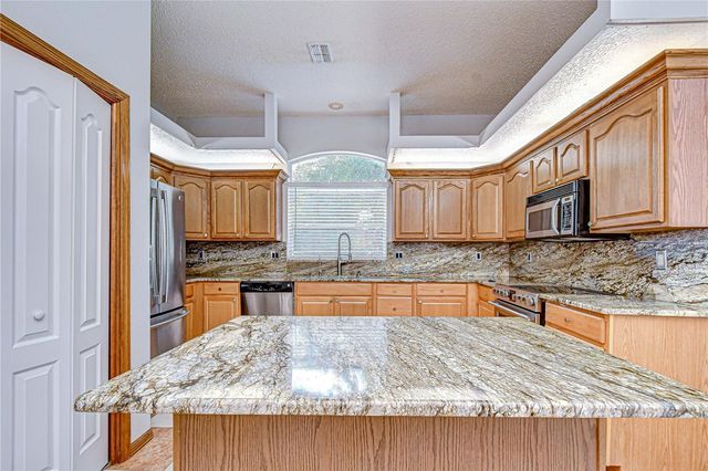 6213 PARKWAY BOULEVARD, Land O Lakes, FL 34639