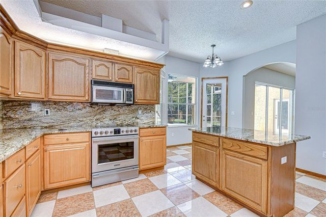 6213 PARKWAY BOULEVARD, Land O Lakes, FL 34639