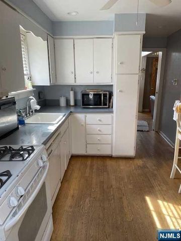 62 Park Avenue, Lyndhurst, NJ 07071