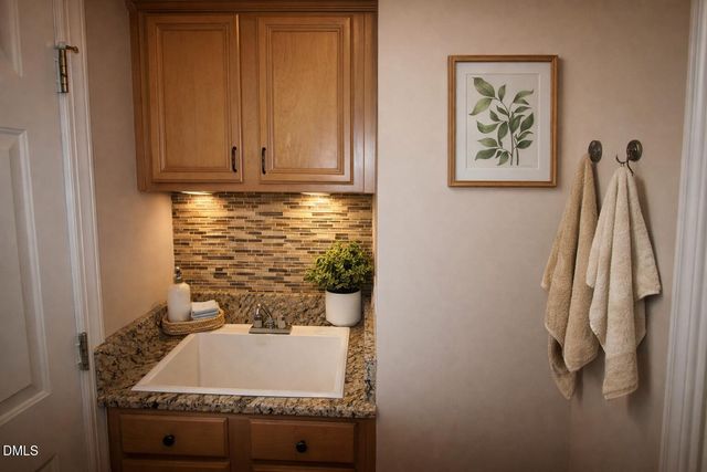 102 Hemingford Grey Court, Cary, NC 27518