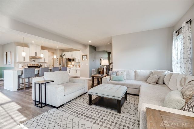 2064 Running Stream Court, Clearcreek Twp, OH 45458