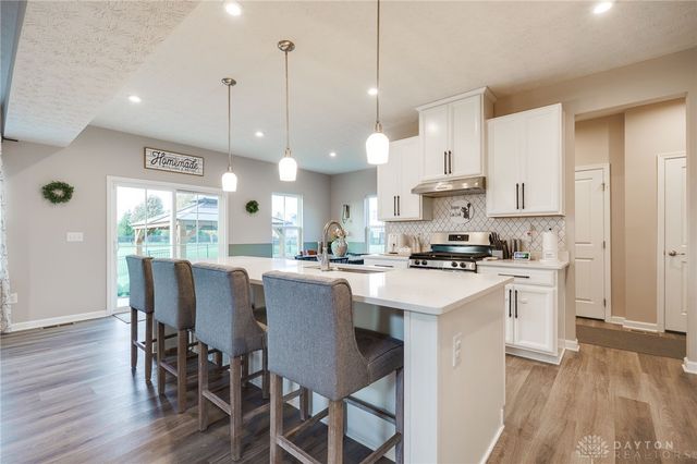 2064 Running Stream Court, Clearcreek Twp, OH 45458