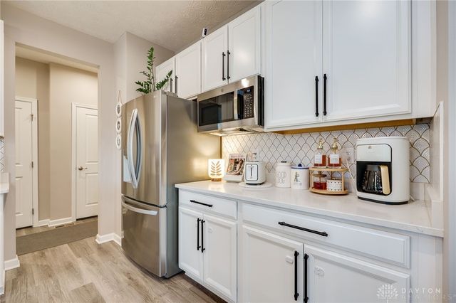 2064 Running Stream Court, Clearcreek Twp, OH 45458