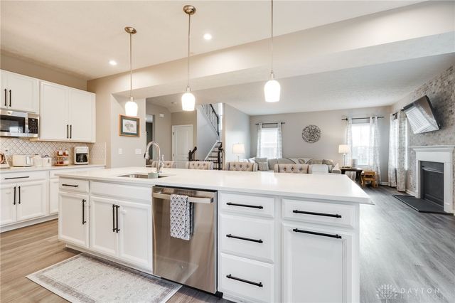 2064 Running Stream Court, Clearcreek Twp, OH 45458