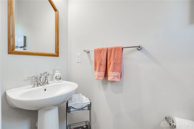 2064 Running Stream Court, Clearcreek Twp, OH 45458