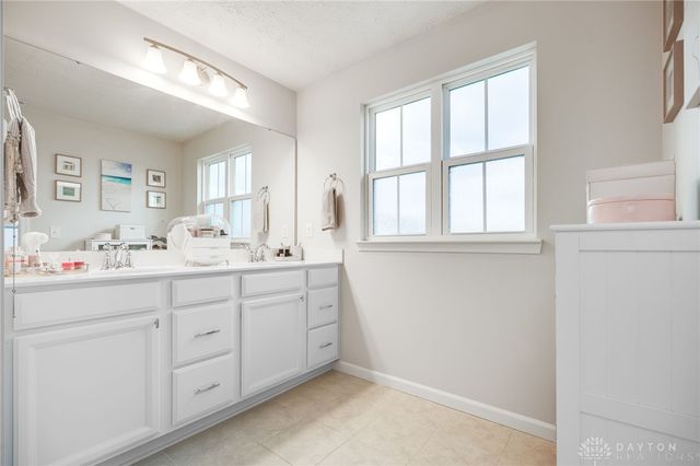 2064 Running Stream Court, Clearcreek Twp, OH 45458