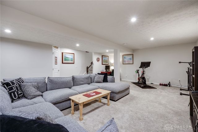 2064 Running Stream Court, Clearcreek Twp, OH 45458