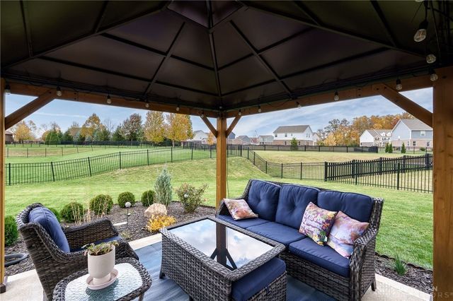 2064 Running Stream Court, Clearcreek Twp, OH 45458