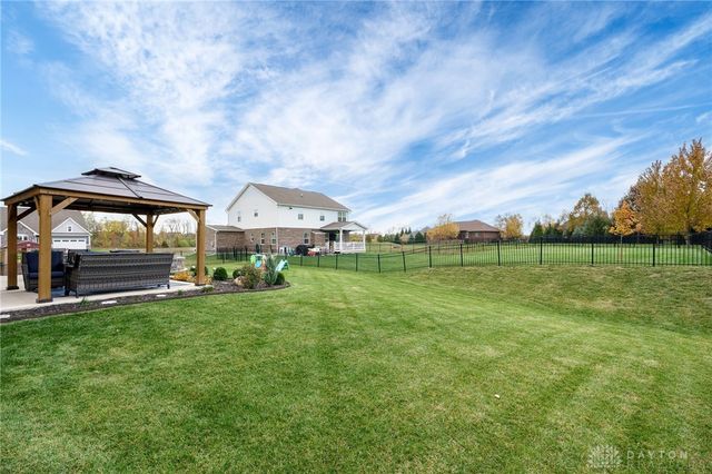 2064 Running Stream Court, Clearcreek Twp, OH 45458