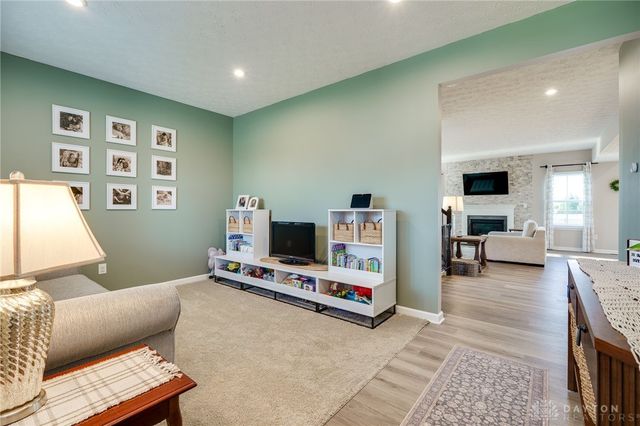 2064 Running Stream Court, Clearcreek Twp, OH 45458